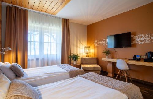 Wielki Gleboczek Hotel | Relax at Głęboczek Vine Resort & Spa: Pet-Friendly Retreat