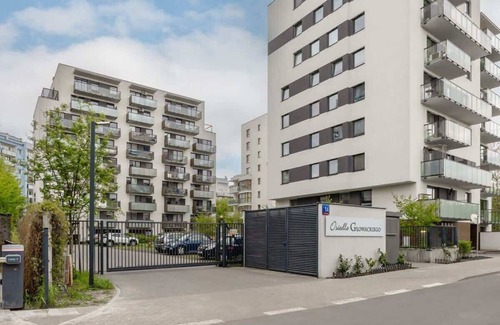 Bielany Apartment | Cozy Studio for Two with Smart TV in Central Warsaw