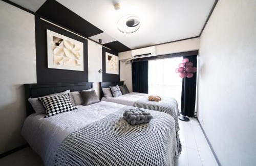 Kabukicho Apartment | Modern 2-Bedroom Retreat in Shinjuku, Steps from the Station