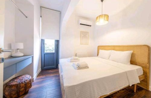 Kabatas Apartment | Explore G&B Mansion: Family-Friendly 4-Star Retreat