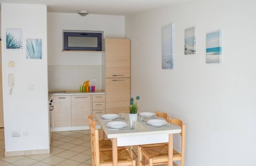 Foggetta Apartment | G.Bay C25: Hill View Apartment with Pool and Balcony