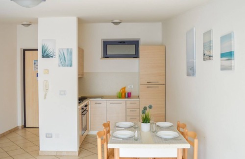 Foggetta Apartment | G.Bay C25: Hill View Apartment with Pool and Balcony