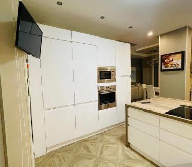 Lecce Apartment | G&G HOME: Guest Rated 9.9 with Family-Friendly Amenities