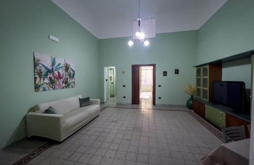 Torre Annunziata House | G&G House