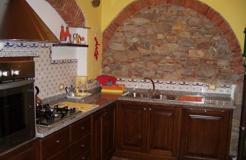 Lucca Historical Center Apartment | G & G Mill: Poolside Oasis with Free Wi-Fi and Breakfast
