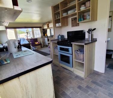 Prestonpans Resort | Family-Friendly G & M Static Caravan in Edinburgh with Pool