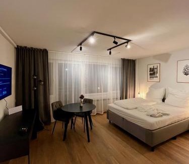 Oberdorla Apartment | G&P Housing Apartments - XXL Wohnung für Familien & Gruppen 120qm mit 3 Schlafzimmern, 3 Badezimmern, Panoramabalkon und großer Küche