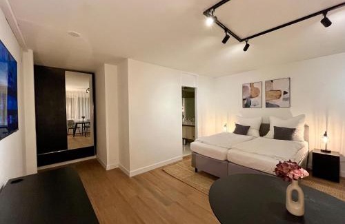 Oberdorla Apartment | G&P Housing Apartments - XXL Wohnung für Familien & Gruppen 120qm mit 3 Schlafzimmern, 3 Badezimmern, Panoramabalkon und großer Küche