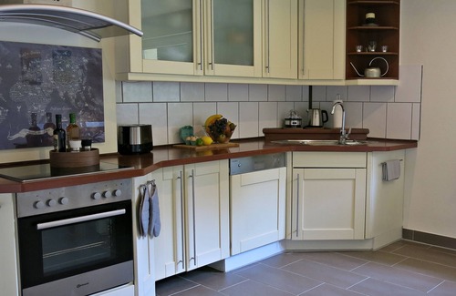 Mainz-Bingen Apartment | Modern Roosike Apartment in Bacharach-Steeg, Guest Rated 9.8