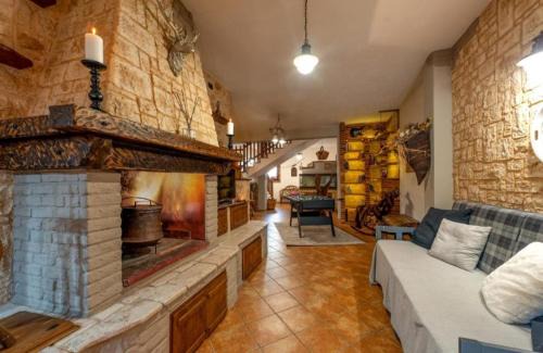 San Pancrazio Salentino House | Experience G&S Rustic House: A 4-Star Family Retreat