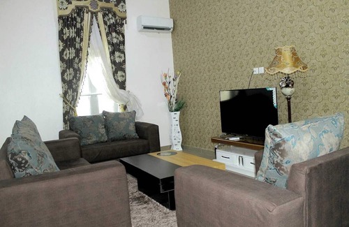 Port Harcourt Hotel | G- throne Hotel and Suites