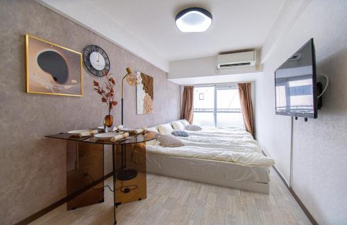 Kabukicho Apartment | Prime Location in Shinjuku: 5 Mins to East Shinjuku Station