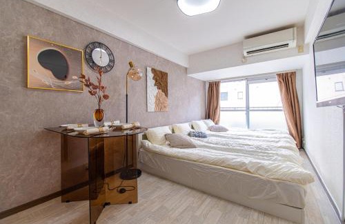Kabukicho Apartment | Prime Location in Shinjuku: 5 Mins to East Shinjuku Station