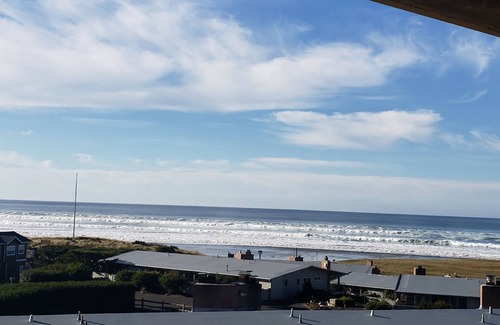 Gearhart Condo | Pet-Friendly Oceanview Retreat with Top Guest Rating 9.4