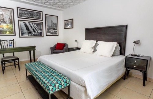 Deux Plateaux House | Explore Gaïa's Garden B&B in Abidjan with Pool & Breakfast