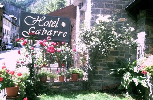 Broto Hotel | Budget-Friendly Gabarre: Family-Approved with Breakfast