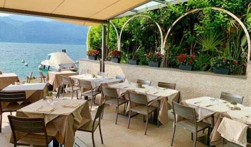 Malcesine House | Gabbiano: Oceanfront Retreat with 9.5/10 Guest Reviews