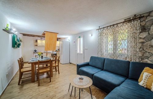 Supetar Villa | Gabelot: Family-Friendly Getaway with Spa and Pool Access