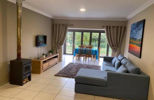 Clarens Apartment | Family-Friendly Gable Cottages No.4 in Scenic Clarens