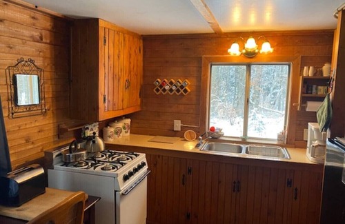 Le Roy Cabin | Escape to Gabriel's Cabin in the Woods - 10/10 Guest Rated
