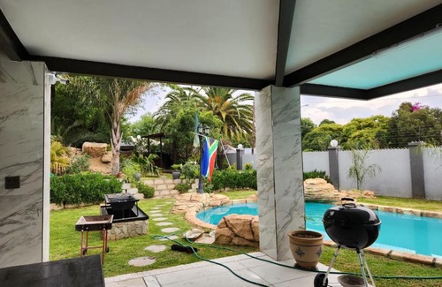 Kew House | Enjoy Family-Friendly Amenities at Gabriel's Gate Hotel