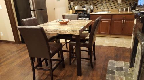 Bedford-Stuyvesant Apartment | Elegant Gabriel's Suite: Pet-Friendly & Family Welcoming