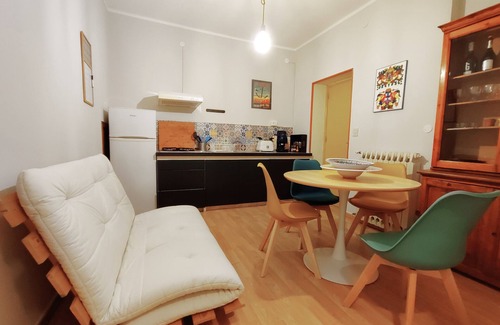 Corso dei Mille - Sant'Erasmo Apartment | Discover Gabriella's Attic: Spa and Family-Friendly Comfort