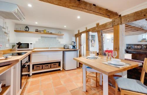 Walsham-le-Willows House | Gabriels Place: Family-Friendly Retreat with Pet Amenities