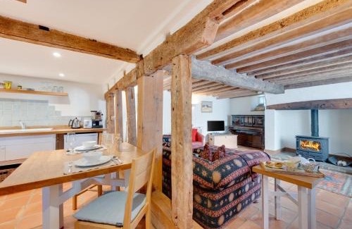 Walsham-le-Willows House | Gabriels Place: Family-Friendly Retreat with Pet Amenities