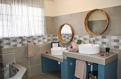 Otavi Cabin | Discover Gabus Game Ranch: Family-Friendly Retreat with Pool
