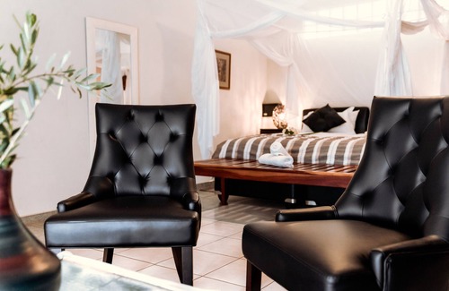 Otavi Cabin | Discover Gabus Game Ranch: Family-Friendly Retreat with Pool