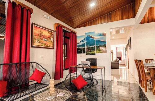 Barrio Pilo House | Gaby's Home In La Fortuna, Arenal Volcano