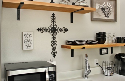 Wimberley Cottage | GAC- Blanco Suite - Modern Cabin, Minutes to Wimberley Square