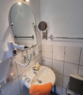 Rust Hotel | Guest Rated 9.1: Gaestehaus Gravell with Pool & Family Fun
