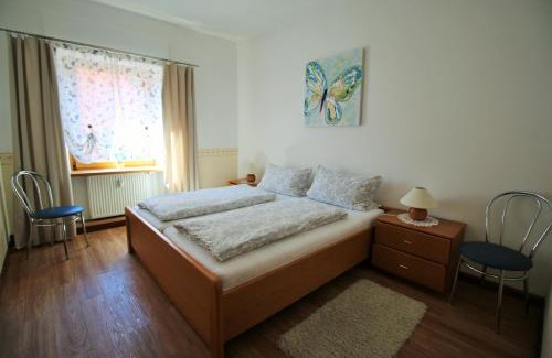 Rachtig Apartment | Guest Rated 9/10 - Gaestehaus Kön with Family-Friendly Amenities
