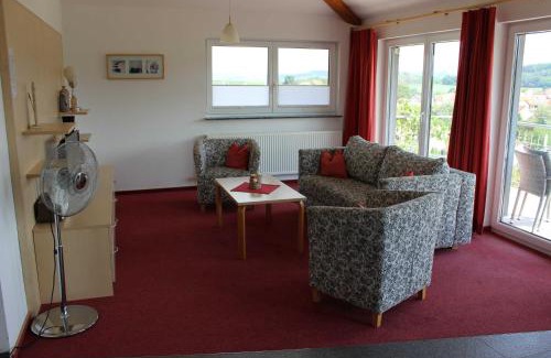 Lehrensteinsfeld House | Family-Friendly Retreat at Gaestehaus Zum Wolffenturm
