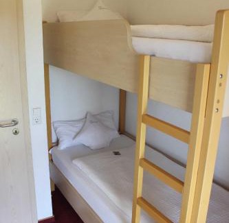 Lehrensteinsfeld House | Family-Friendly Retreat at Gaestehaus Zum Wolffenturm