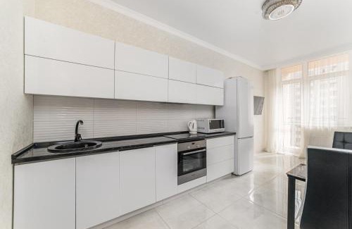 Arcadia Apartment | Gagarin 3-Bedroom Apartment: Top-Rated & Pet Friendly Stay