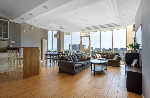 Arcadia Apartment | Experience Gagarin Plaza Apartment with Ocean Views & Hot Tub