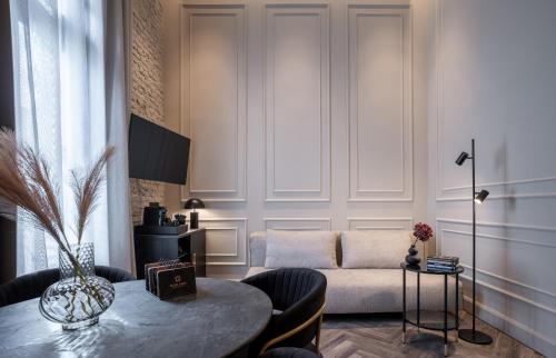 Larissa Apartment | Gagos Suites - Center
