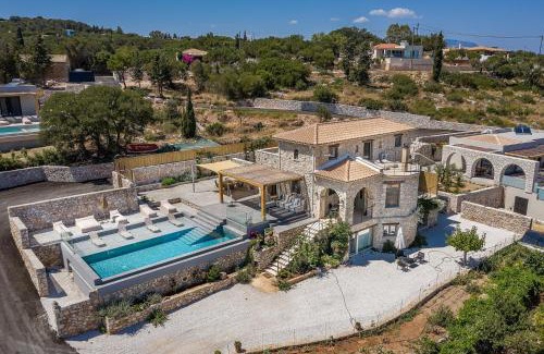 Korithi Villa | Gagouinos Cottage: Top-Rated 4-Star Getaway with Hot Tub
