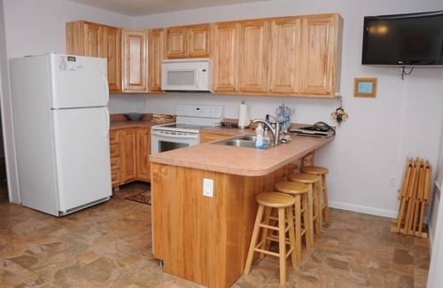 Hawthorne House | Lakefront Home with Pool & Kayaks in Gainesville Area