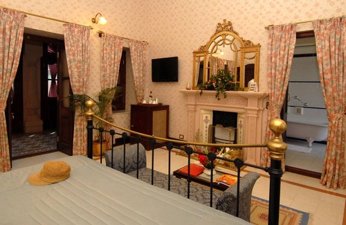 Gajner Hotel | Discover Gajner Palace: Family-Friendly with Top Amenities