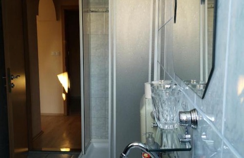 Sarvar House | Top-Rated Galéria Panzió: Family-Friendly Escape