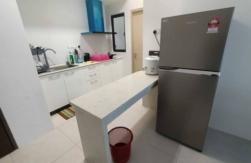 Kuching Apartment | Family-Friendly Galacity Residences with Pool Access