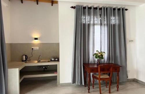 Unawatuna Hotel | Scenic Galawatta Beach Resort with Oceanfront Amenities