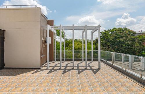 Jayanagar Apartment | Midtown Meridian by JadeCaps: Family-Friendly Stay Near HCG