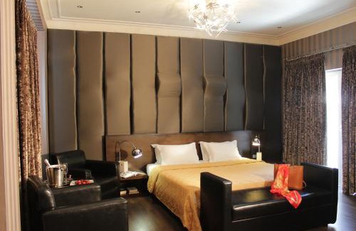 Oraiokastro Hotel | Pet-Friendly Galaxy Art Hotel with Family Amenities