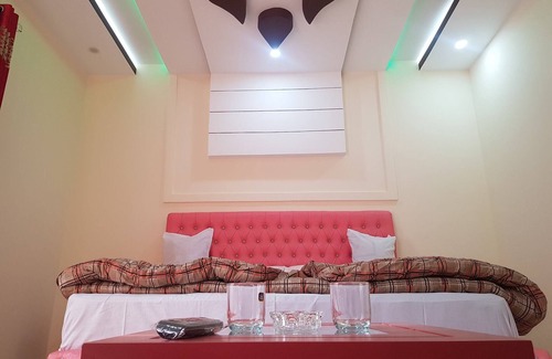 Balakot Hotel | Cozy Galaxy Cottages with Breakfast & Child-Friendly Amenities