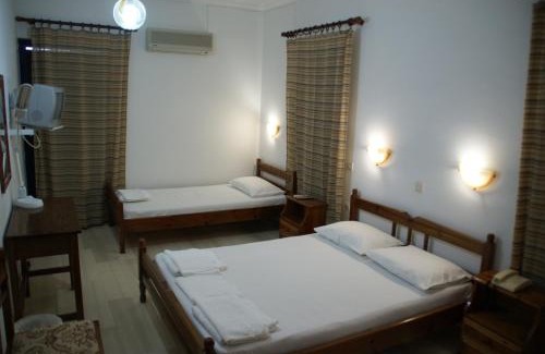 Moudros House | Galazio Limani - Family-Friendly Rooms with Breakfast Included
